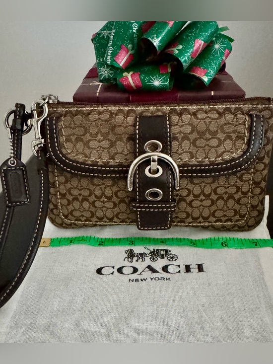 Coach Handbags - VTG Y2K Coach Soho Khaki Brown Buckle Wristlet W/ Coach Dust Bag